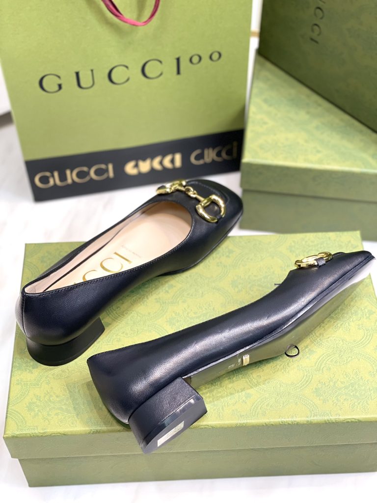 GUCCI グッチ フラットシューズ 本革 通勤 黒色 - 画像 6