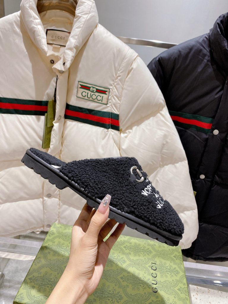 GUCCI グッチ ローファー フェイクスリッパ ブラック - 画像 4