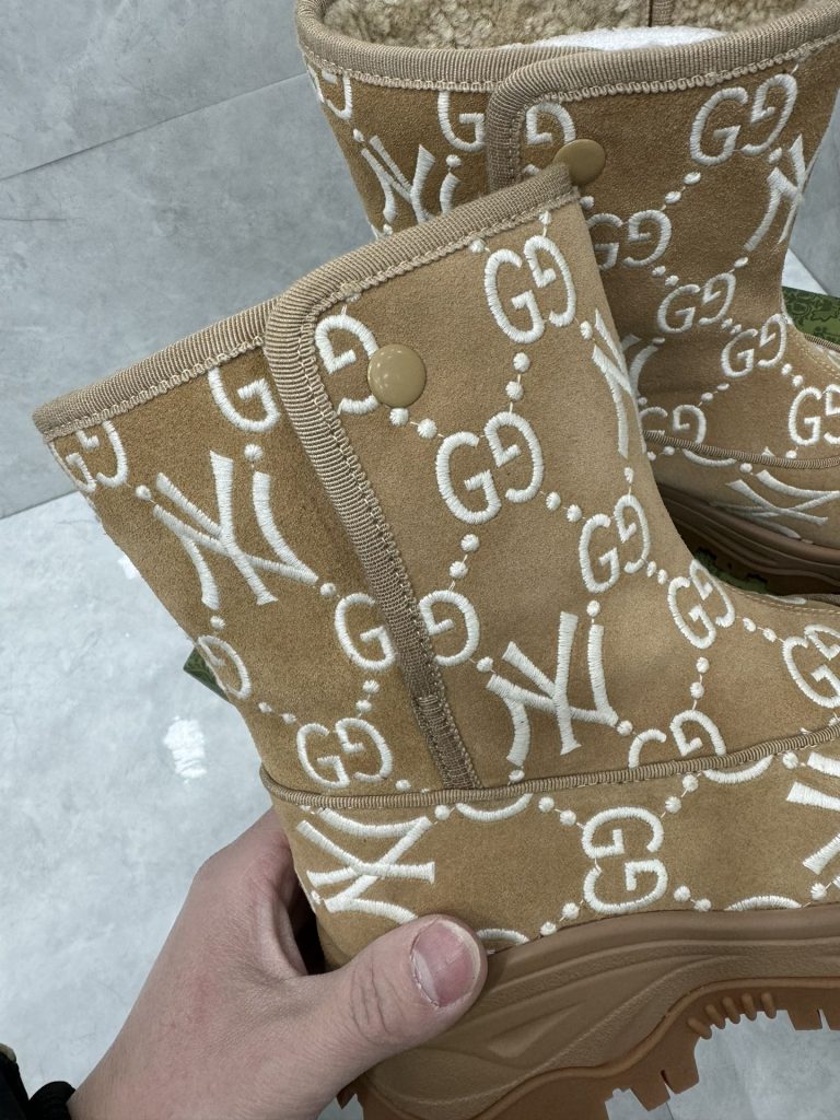 GUCCI グッチ メンズ GG ブーツ 本革 軽量 ブラウン - 画像 6