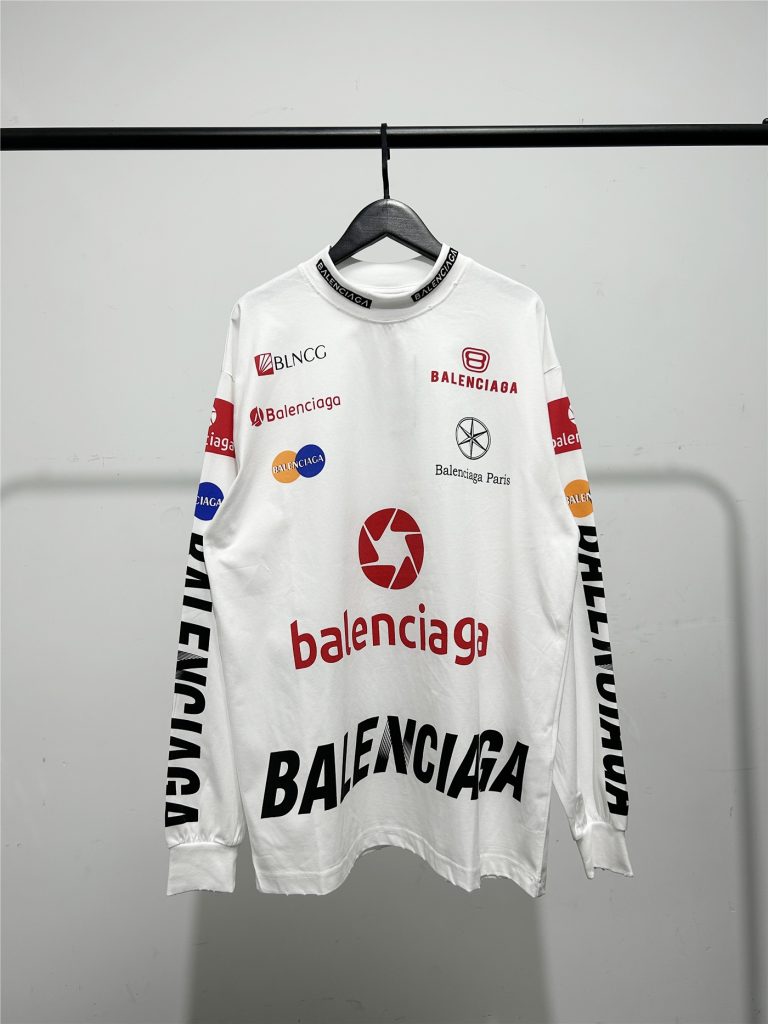 BALENCIAGA バレンシアガ ロンTシャツ ファッション ブランドロゴ 1色展開｜仕事帰りに使いやすいファッションアイテムを写真で確認