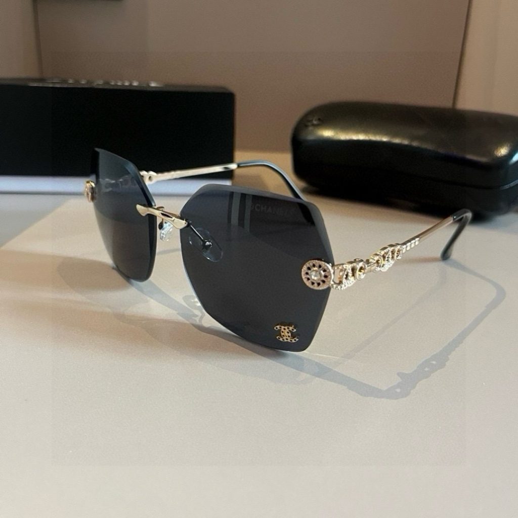 CHANEL シャネル フレームレスサングラス チェーンデザイン ブラック ピンク 多色展開 - 画像 3