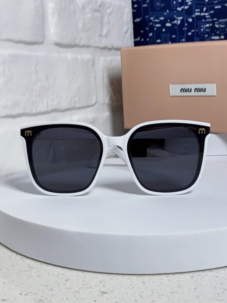 MIU MIU ミウミウ サングラス レディース 防紫外線 サングラス フレーム ホワイト 多色展開 - 画像 5