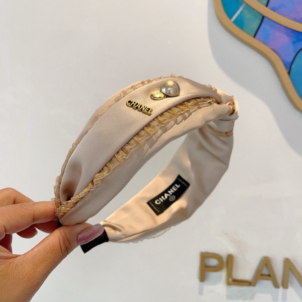 CHANEL シャネル ヘアバンド フェイクレザー プリンセス風 ブランド風 シルク ベージュ 全3色 - 画像 3