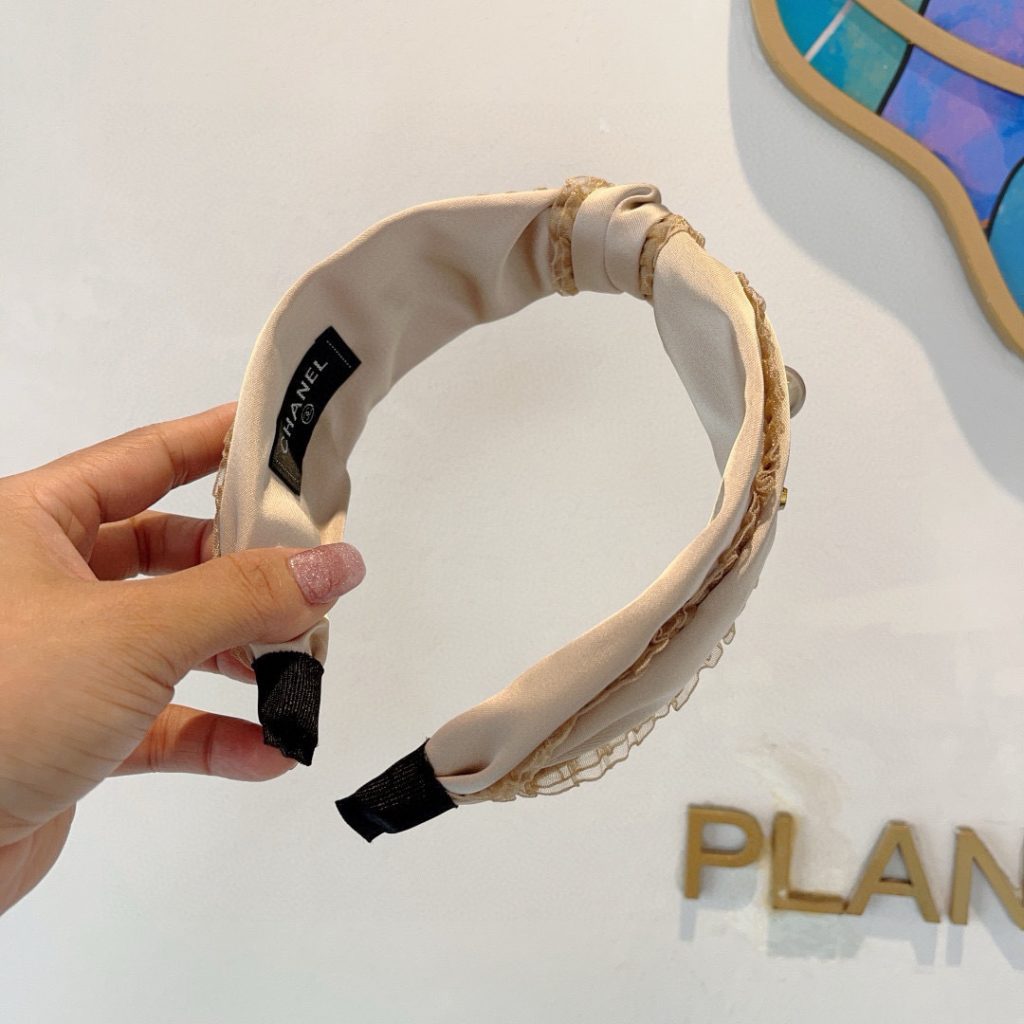 CHANEL シャネル ヘアバンド フェイクレザー プリンセス風 ブランド風 シルク ベージュ 全3色 - 画像 4