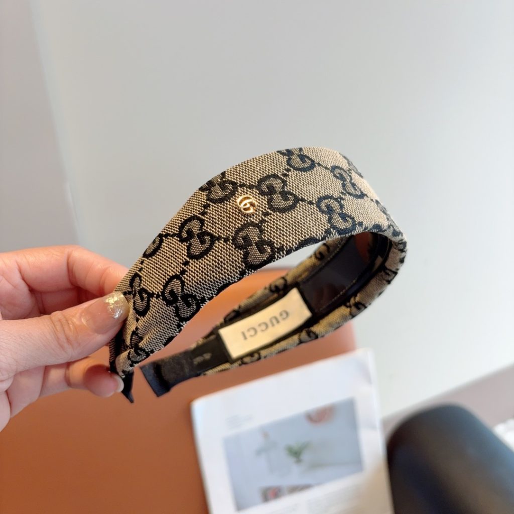 GUCCI グッチ ヘアバンド 本革 通勤 通学 全2色 - 画像 4
