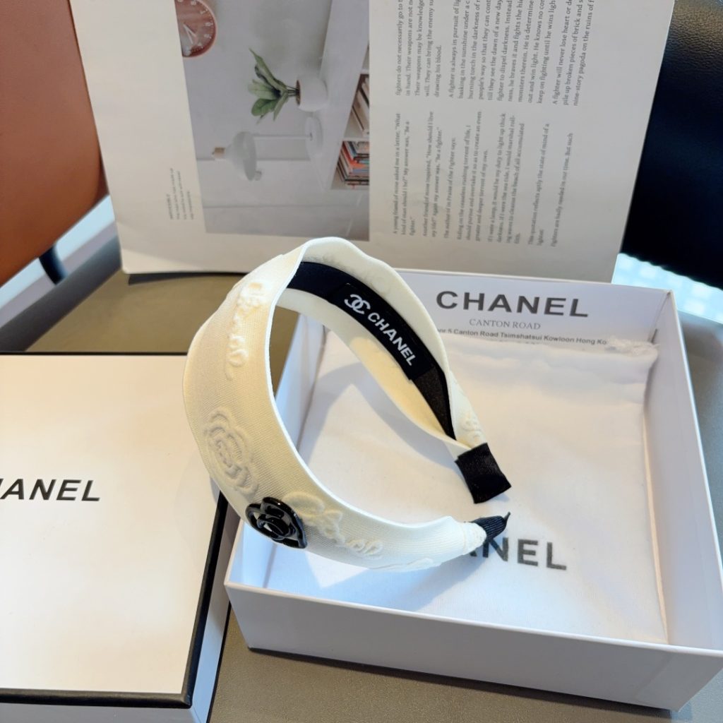 CHANEL シャネル ヘアバンド ローズ刺繍 心型ロゴ ブランド アクセサリー 全2色 - 画像 6