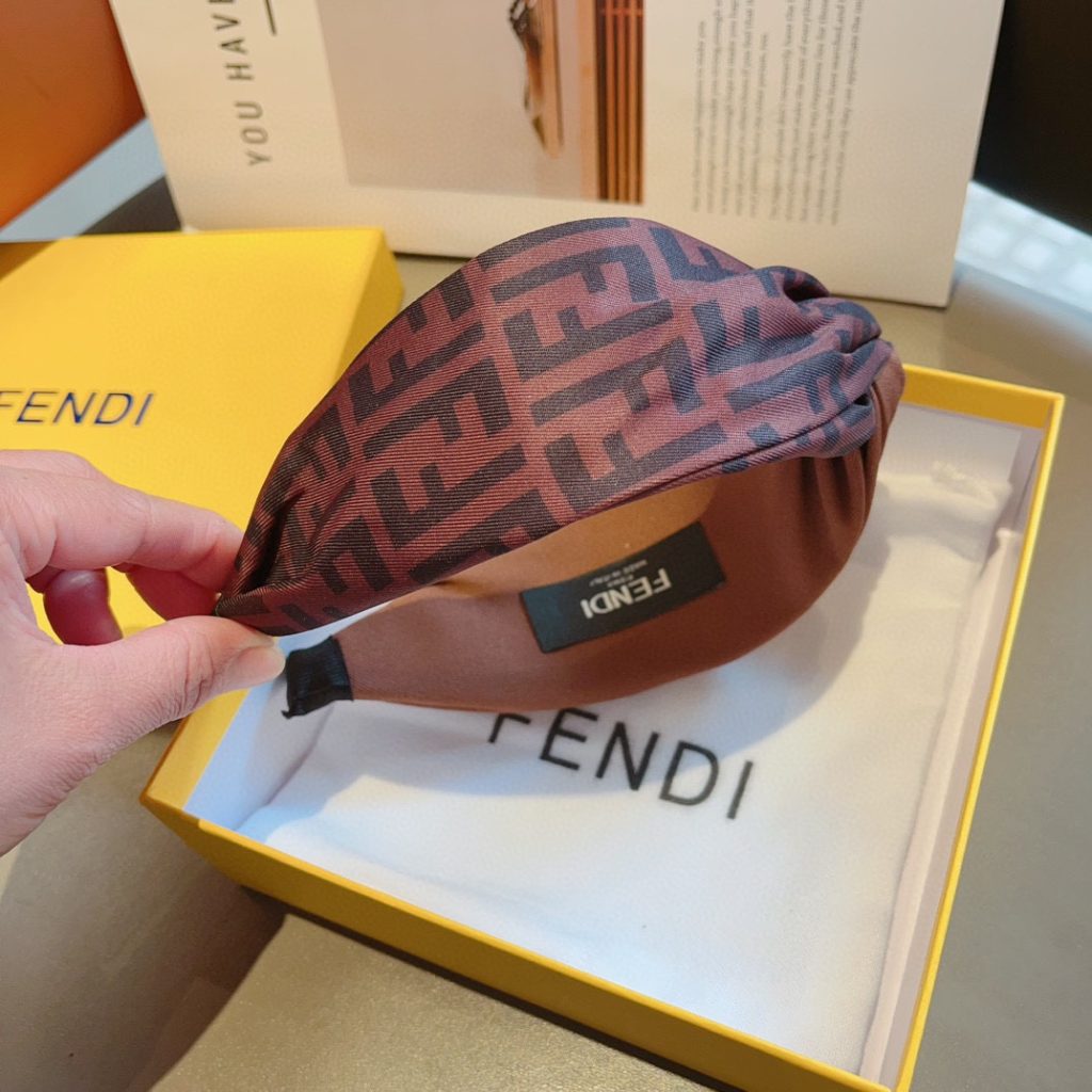 FENDI フェンディ ヘッドバンド ファッション ブランド 本革 ブラック 全2色 - 画像 5