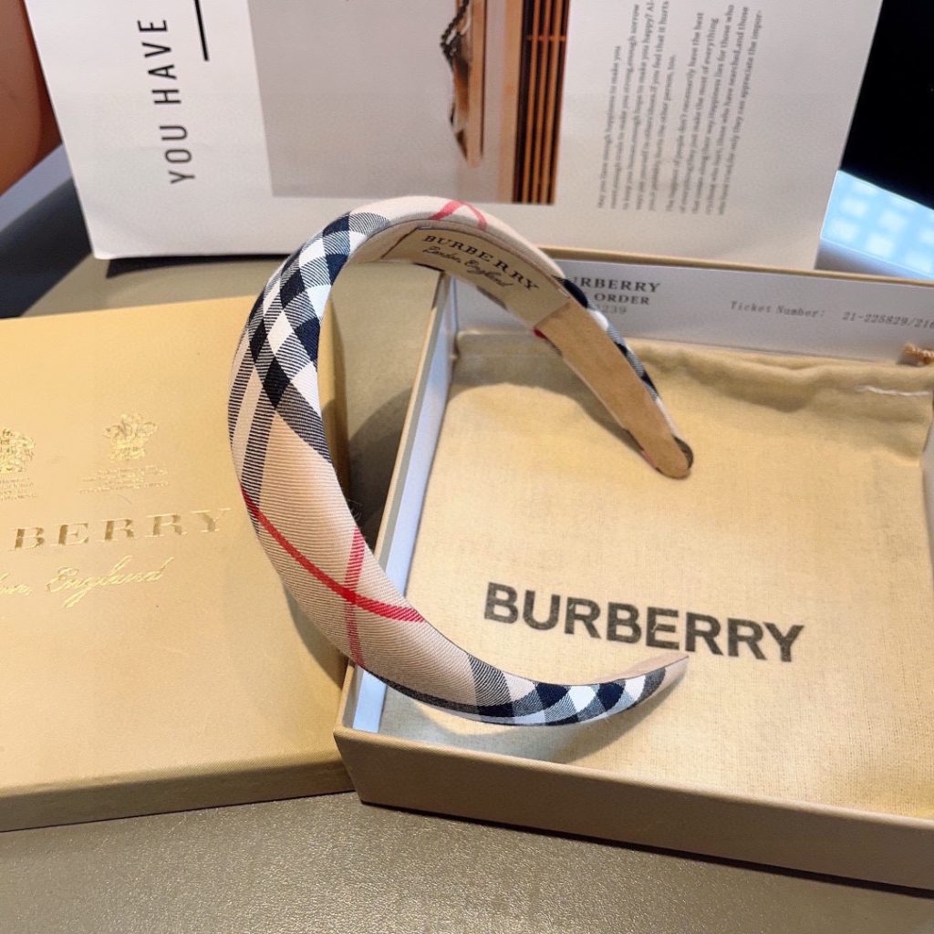 BURBERRY バーバリー ヘアバンド シルク ブラック ホワイト レッド ブラック系のチェック柄 全3色 - 画像 5