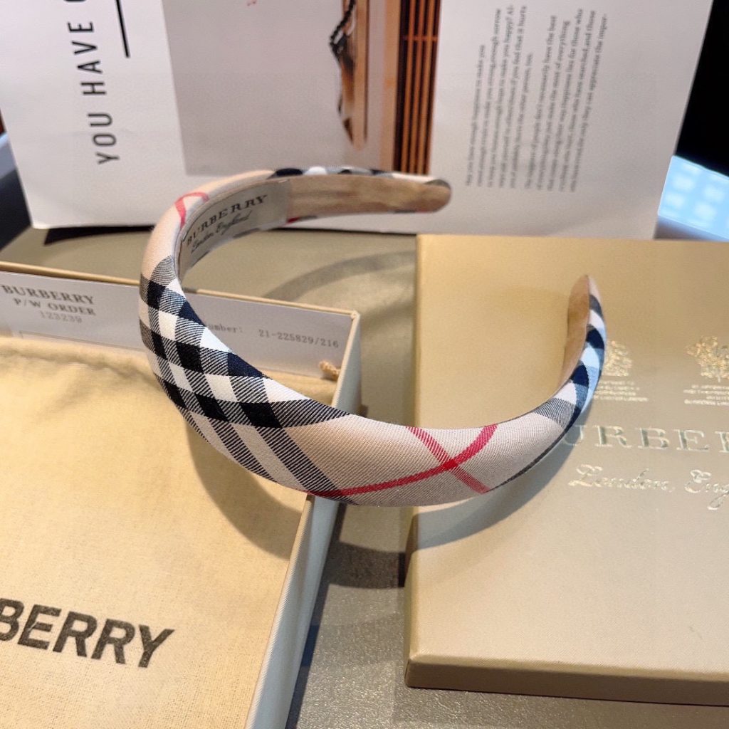 BURBERRY バーバリー ヘアバンド シルク ブラック ホワイト レッド ブラック系のチェック柄 全3色 - 画像 7