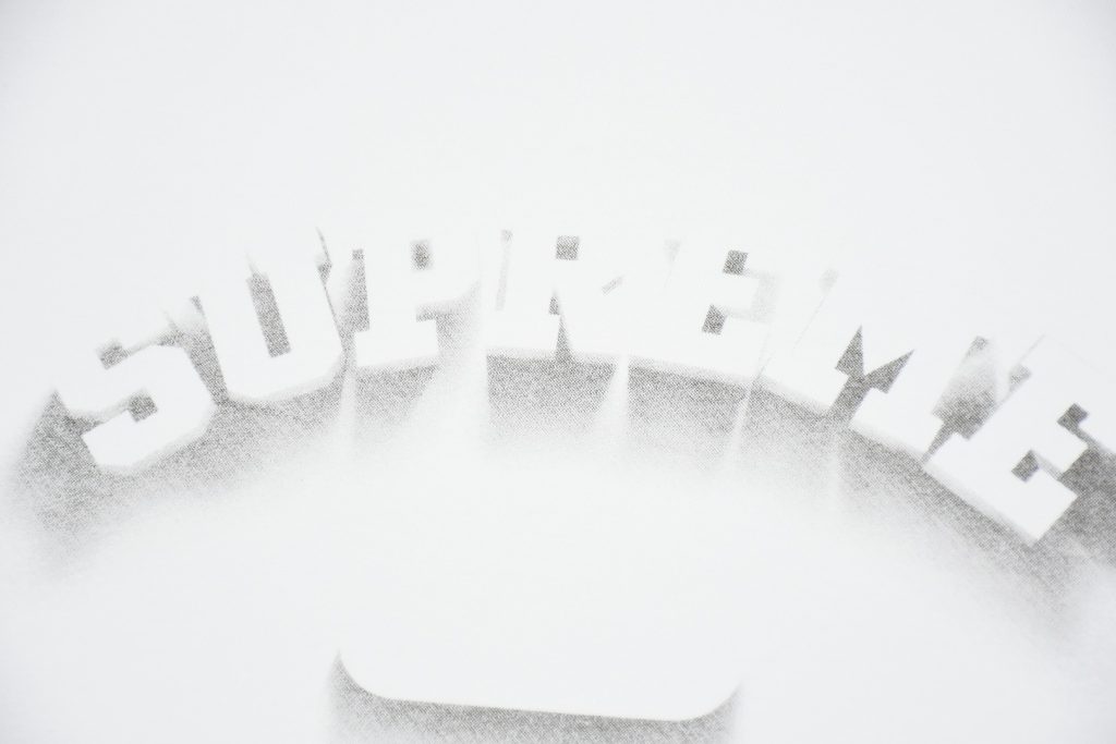 SUPREME スーパー シャドウTシャツ ブラック ホワイト 全2色 - 画像 7