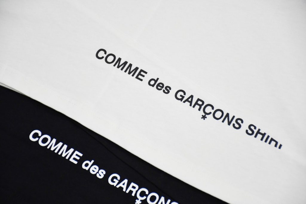 Supreme スュプリーム COMME des GAR ONS SHIRT コムデギャルソン シャツ ミニロゴ Tシャツ ブラック ホワイト 全2色 - 画像 8