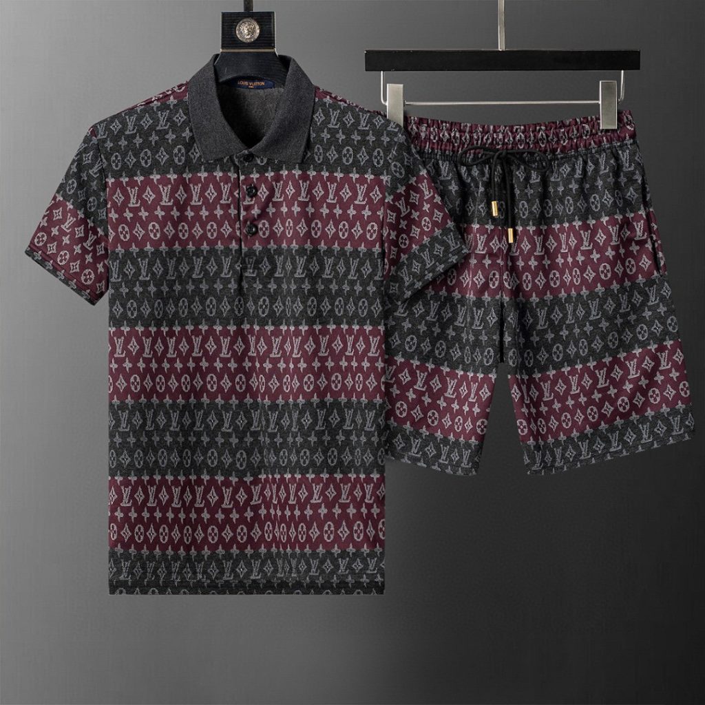 Louis Vuittonセットアップ　上下2点セット　ルイヴィトン　半袖Ｔシャツとショートパンツ　LVカジュアルウェア　モノグラム　2種 - 画像 2