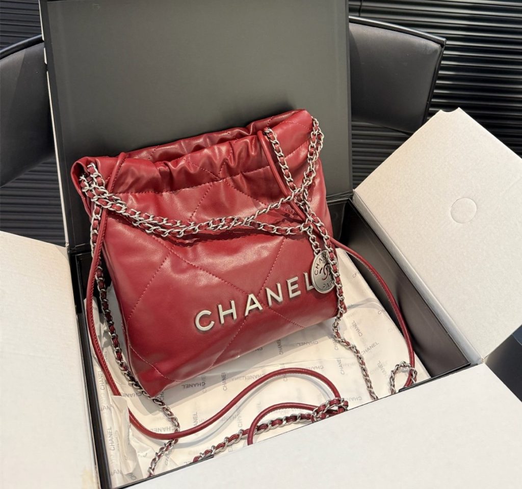 シャネル CHANEL ミニ22bag 22 バッグ｜買い物の日に素材感を予算内で見る - 商品画像 1