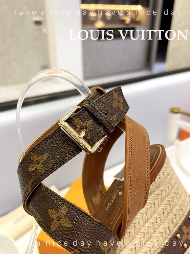 LouisVuitton　ルイヴィトン　ウェッジソール　サンダル　　厚底スリッパ　モノグラム　レディース　2色 - 画像 7