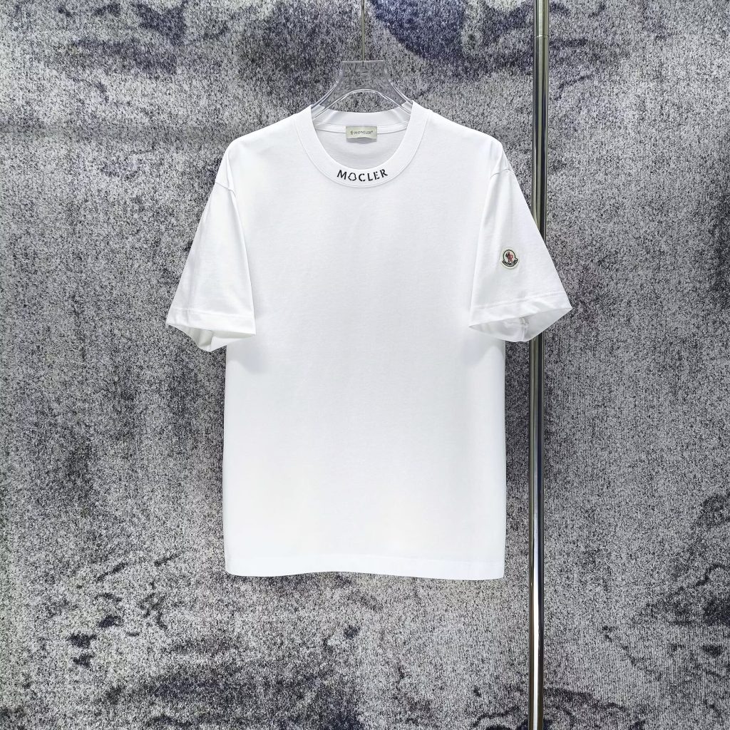 モンクレール　MONCLER　半袖シャツ　オシャレTシャツ　クルーネックシャツ　ブラック/ホワイト　男女兼用　カップルシャツ　 T-shirt　2色 - 画像 2