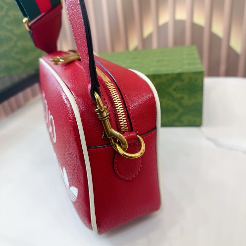 グッチ x アディダス　Gucci x adidas　ロゴ　小型ショルダーバッグ　コラボバック - 画像 8