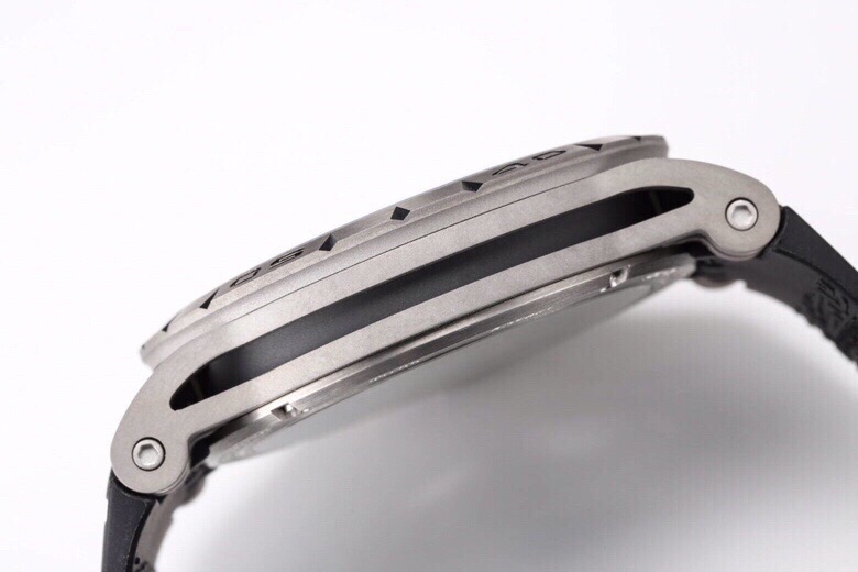 ROGER DUBUIS ロジェデュビュー 腕時計 メンズ 一體陀飛輪 メカニカル 45mm ブラック - 画像 4