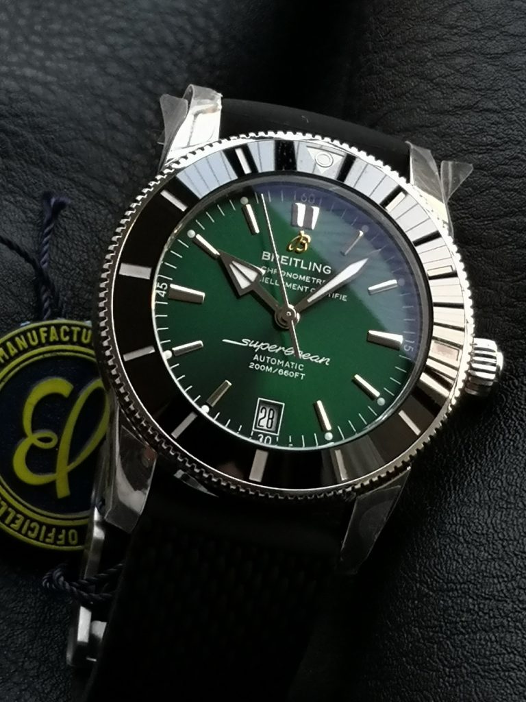 BREITLING ブライトリング スーパーオーシャン 腕時計 メンズ 自動巻き 耐衝撃 グリーン - 画像 3