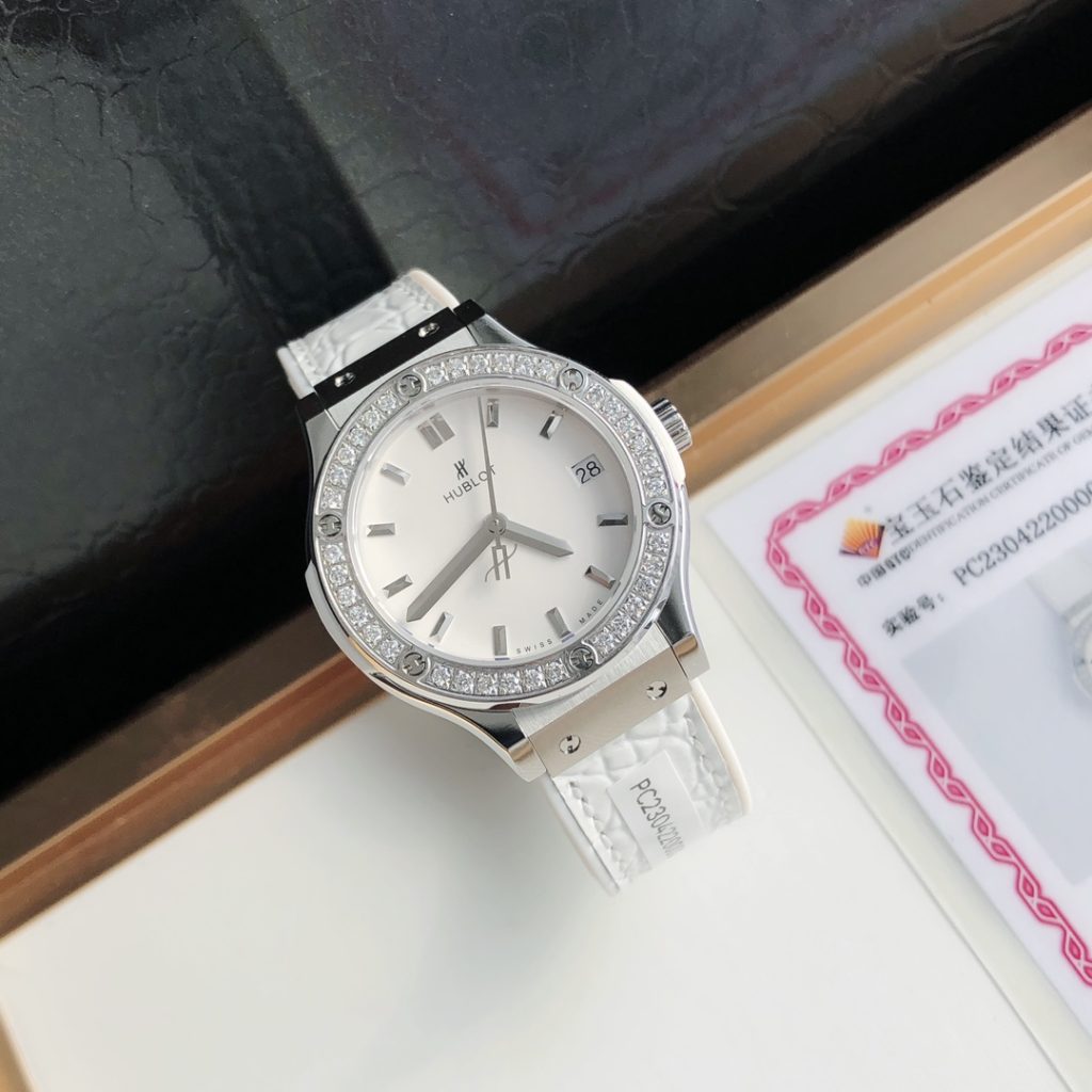 HUBLOT ユビキット タイプ4 腕時計 レディース ダイヤモンド ホワイト ブラック - 画像 3