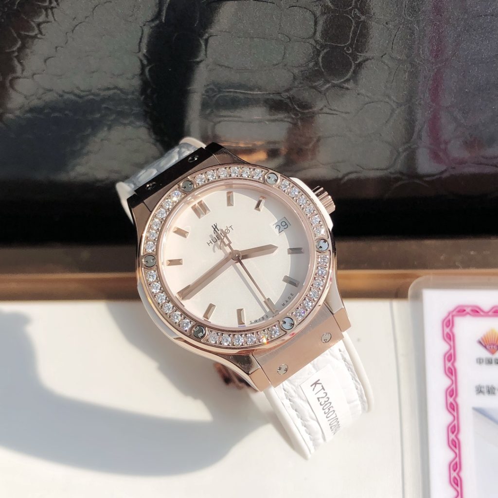 HUBLOT ハブロット 腕時計 レディース ダイヤモンド インデックス シリコンバンド ホワイト - 画像 4