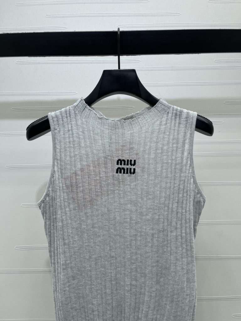 MIU MIU ミウミウ ニット タンクトップ レディース 縦縞 レイヤード ホワイト / グレー 2色展開 - 画像 4