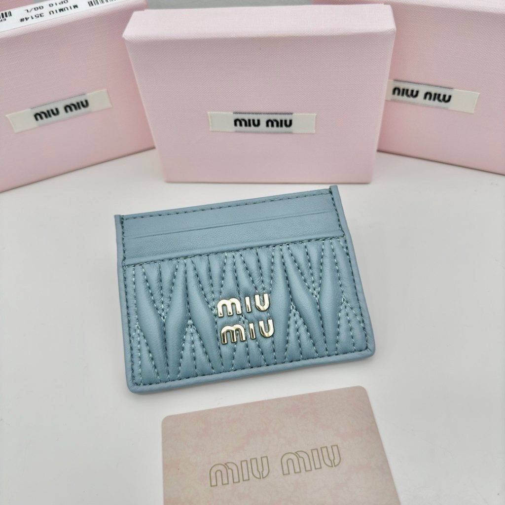 miu miu ミウミウ カードケース プレミアムカードケース ミニカードケース 青色 - 画像 2
