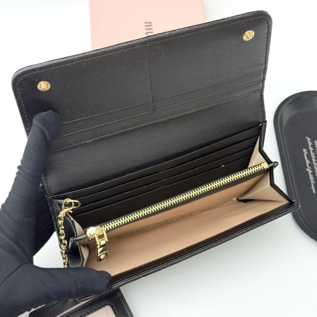 MIUMIU ミウミウ ミニ財布 ロングウォレット 黒 - 画像 7