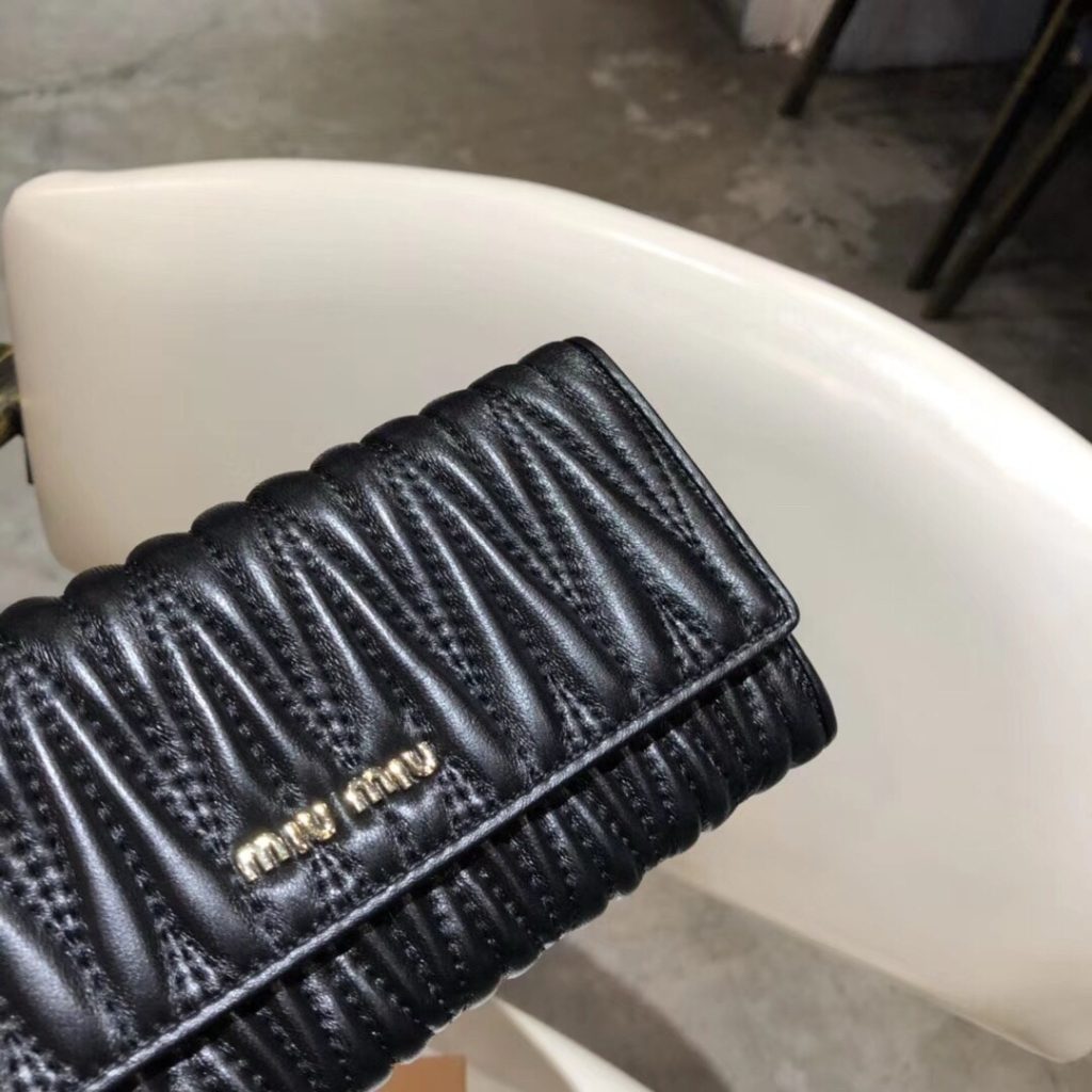 MIU MIU ミウミウ 長財布 ティアラ型 縦長財布 黒 - 画像 6