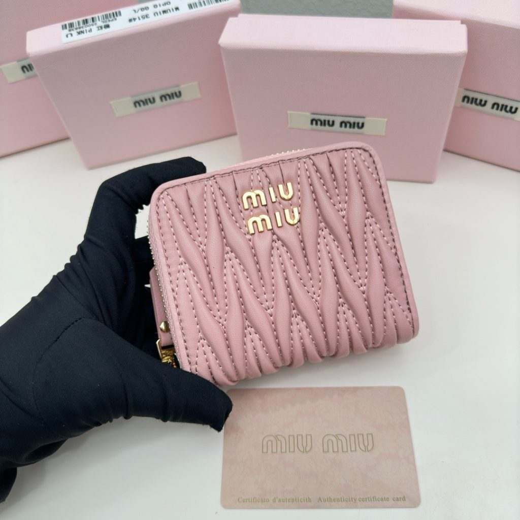 MIU MIU ミュウミュウ 小銭入れ ミニ財布 ミニウォレット ピンク 黒 藍 全3色展開 - 画像 4