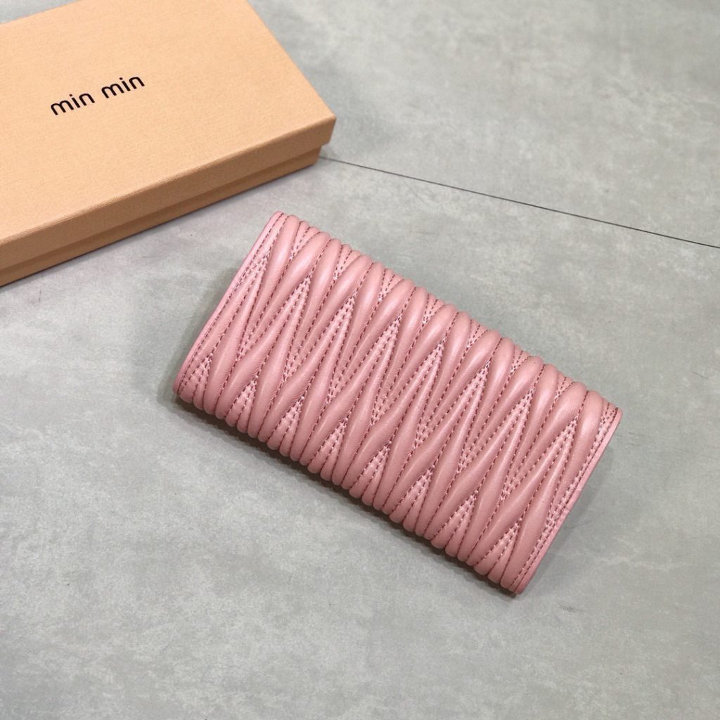 Miu Miu ミュウミュウ 長財布 ロングウォレット ミニ ミニ財布 ピンク - 画像 4