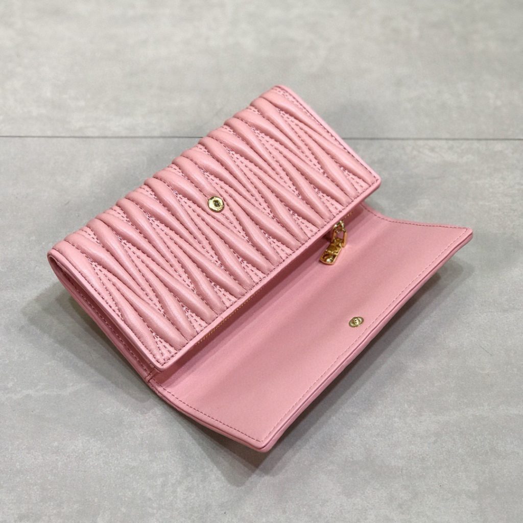 Miu Miu ミュウミュウ 長財布 ロングウォレット ミニ ミニ財布 ピンク - 画像 7