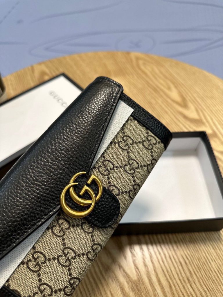 GUCCI グッチ 2つ折り財布 ロゴ柄 黒 19x10cm - 画像 5