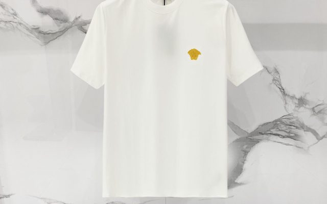 街歩き目線で見るブランドアイテムのTシャツの印象
