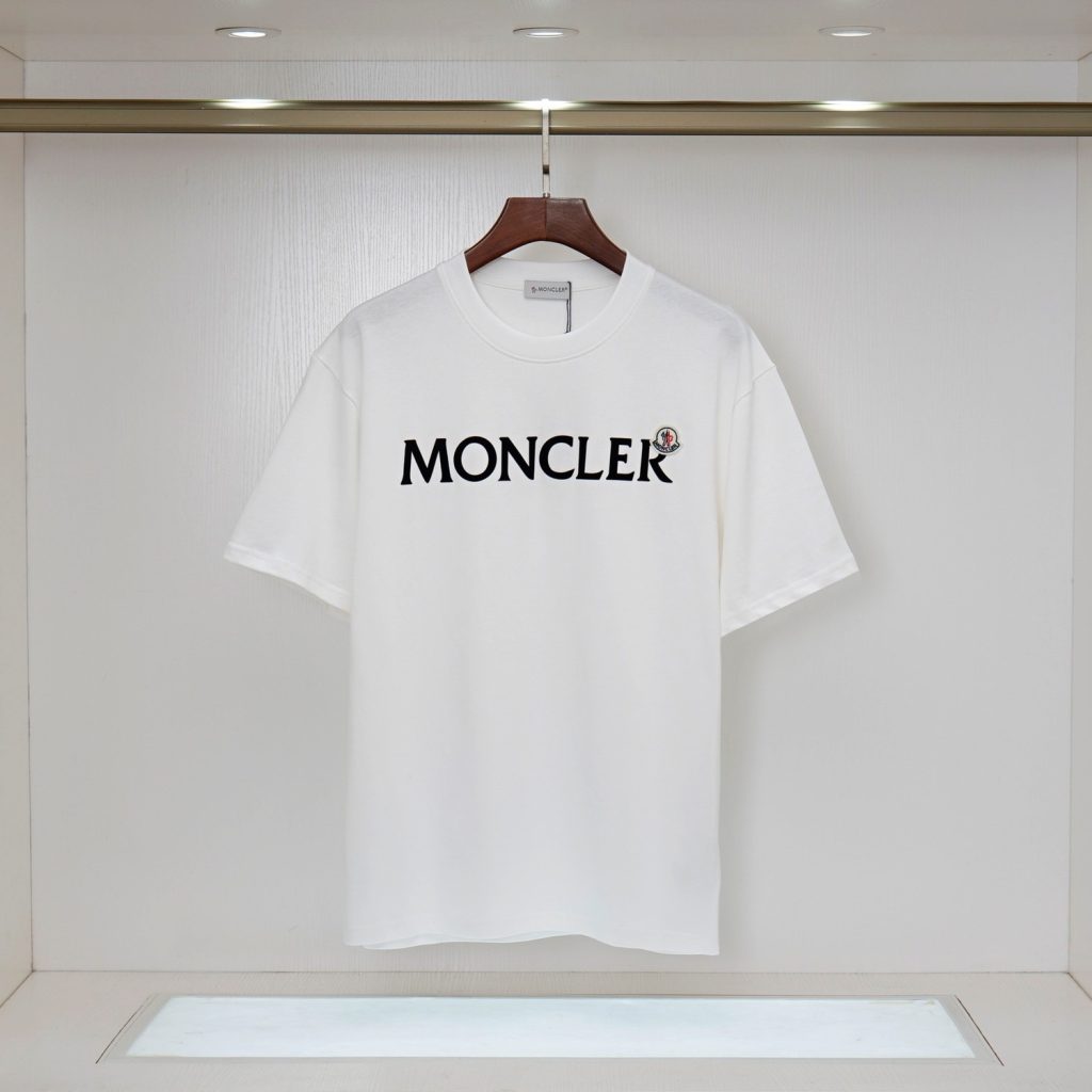 モンクレール　MONCLER　半袖シャツ　プリントシャツ　クルーネックシャツ　ブラック　ホワイト　レッド　グリーン　ブルー　メンズシャツ　Tシャツ　2色 - 画像 3
