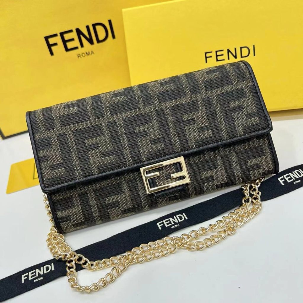 FENDI フェンディ コピー ショルダーバッグ ファイブジー ロゴ柄 チェーン付き 黒ブラウン - 画像 3