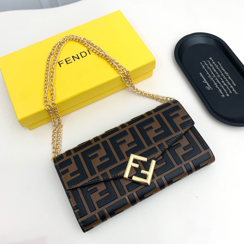 FENDI バッグコピー ミニショルダーバッグ ブラックブラウン チェーン付き 2WAY レディース - 画像 4