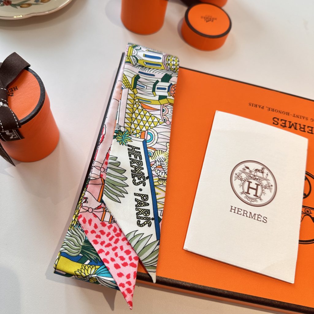 エルメス　Hermes Twilly　ツイリー　スカーフ　レディーススカーフ　Scarf　可愛い　3点 - 画像 2