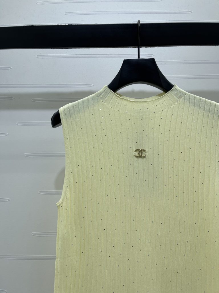 CHANEL ニット タンクトップ コピー 半高領 粗坑条 烫钻 ダイヤモンド ロゴ ミニ レディース 2色展開 - 画像 3