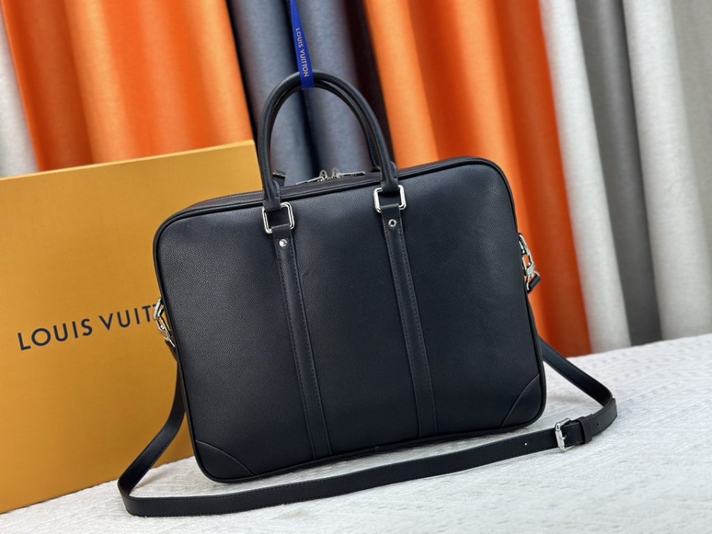 ルイヴィトン　LOUIS VUITTON　人気定番ポルトドキュマンヴォワヤージュ　メンズバッグ　ビジネスバッグ　トートバッグ　ブラック　ダミエ　エビ　バッグ　ハンドバッグ　2種 - 画像 4