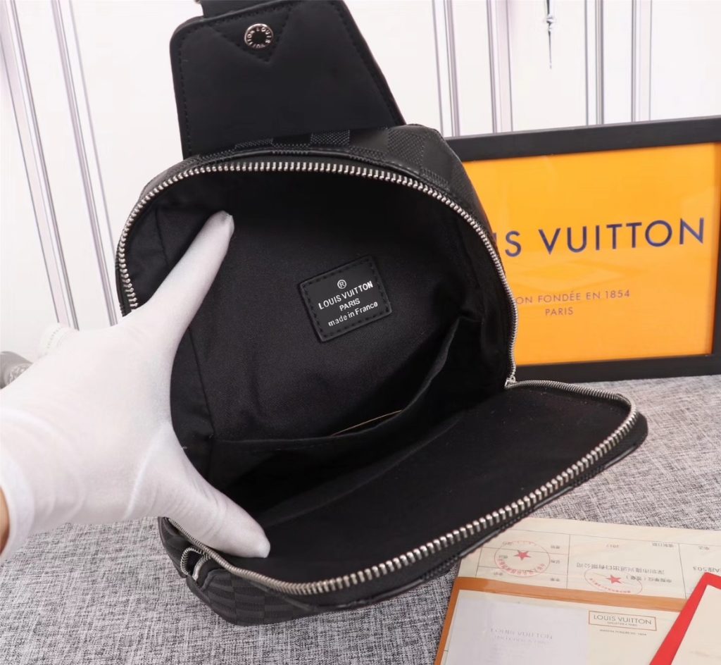 LOUIS VUITTON ルイ ヴィトン アヴェニュー スリングバッグ ダミエ ブラック メンズバッグ ショルダーバッグ 男性 送料込み - 画像 6