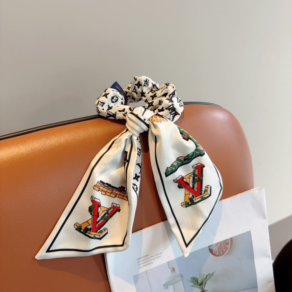 LOUIS VUITTON　ルイ ヴィトン　シュシュ　モノグラム　ファッション　シルク　スカーフ付きシュシュ　まとめ髪　シュシュ　2色 - 画像 3