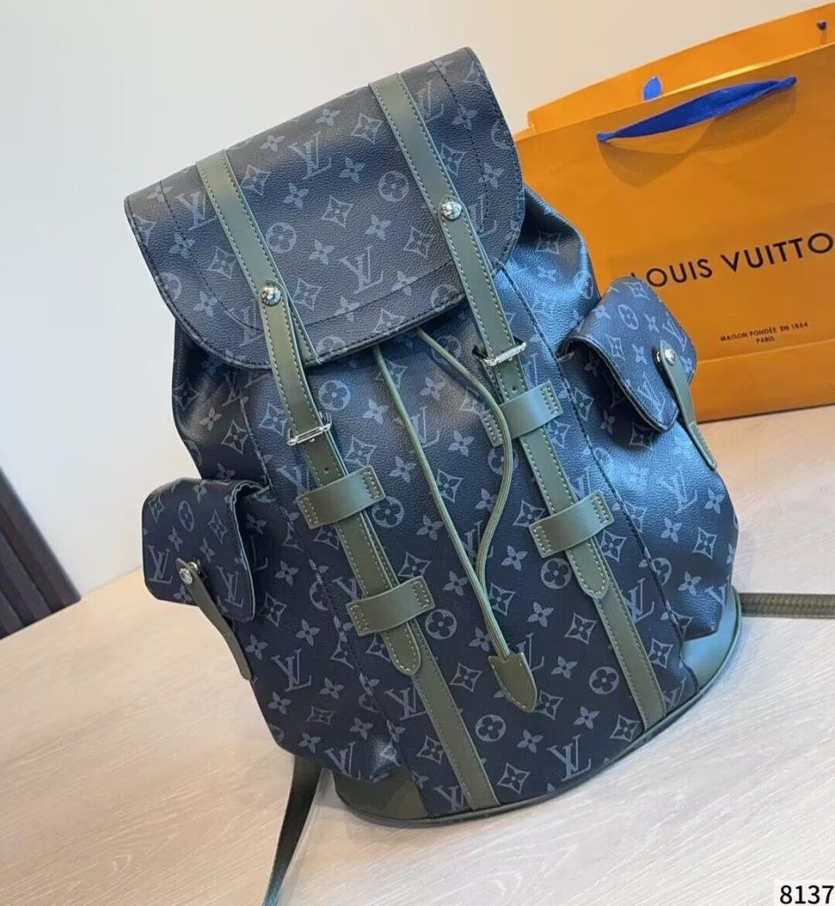 新品 ルイヴィトン LOUIS VUITTON バッグ｜買い物の日にMMサイズを日常目線で確認 - 商品画像 2