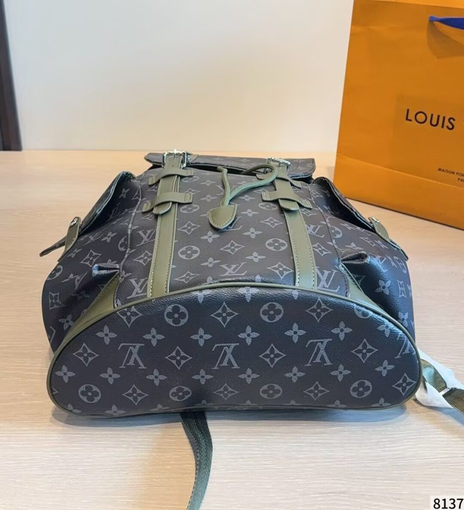 新品 ルイヴィトン LOUIS VUITTON バッグ｜買い物の日にMMサイズを日常目線で確認 - 商品画像 6