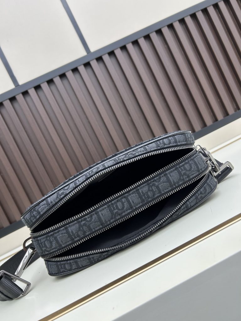 Dior モノグラム バッグ｜週末の外出に見るポイント - 商品画像 6