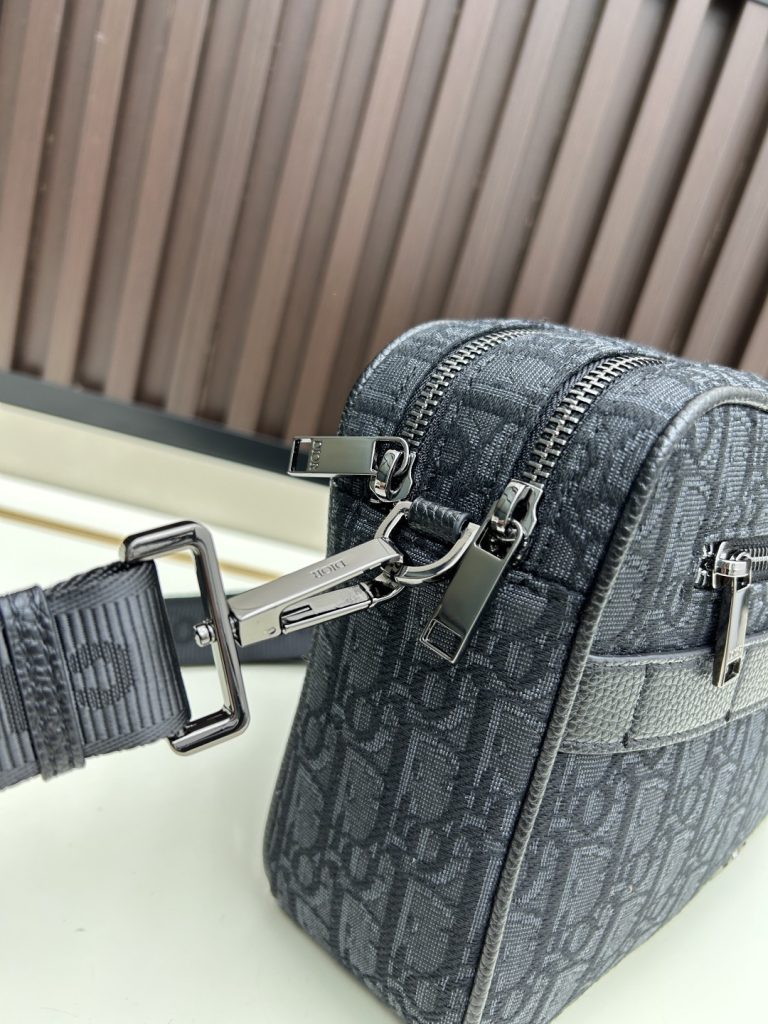Dior モノグラム バッグ｜週末の外出に見るポイント - 商品画像 4