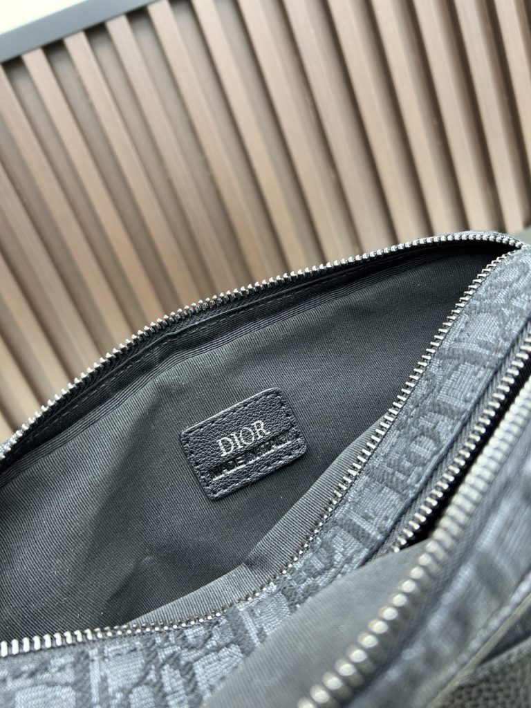 Dior モノグラム バッグ｜週末の外出に見るポイント - 商品画像 8