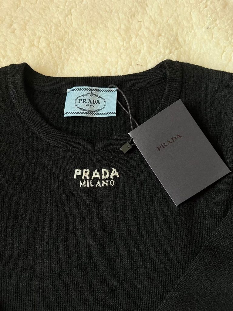 プラダ　Prada　トップス　クルーネック　セーター　ブラック - 画像 4