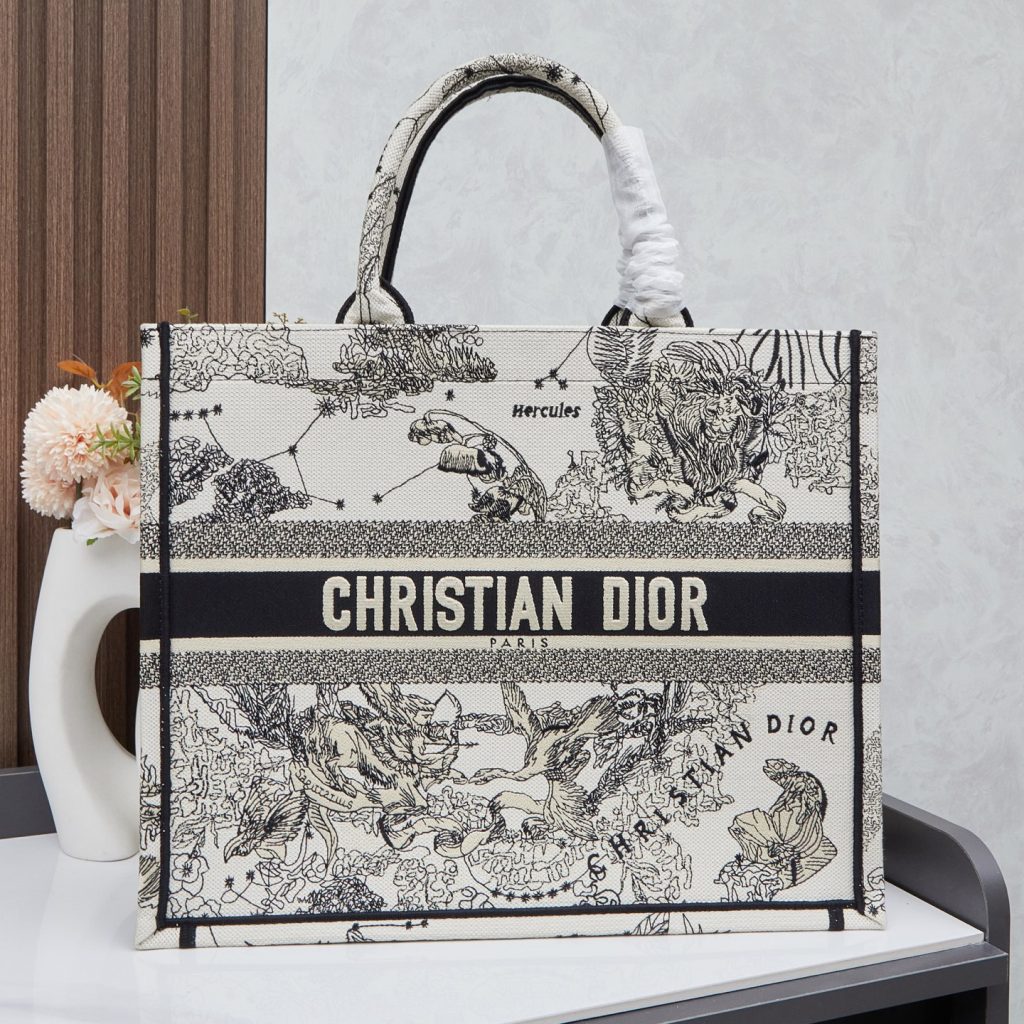 ディオール人気バッグ　 Dior　ブックトート　Book Tote　トートバッグ　ミディアム/ラージ　刺繍　レディースバッグ　キャンバス ナチュラル　ブラック - 画像 3