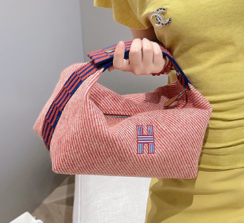 新作　Hermes　エルメス　H NATTE 　ブリッドアブラックGM/PM　 ポーチ　Hナッテ　クラッチバッグ　レディースバッグ　3色 - 画像 3