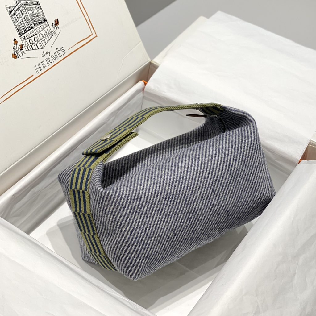 新作　Hermes　エルメス　H NATTE 　ブリッドアブラックGM/PM　 ポーチ　Hナッテ　クラッチバッグ　レディースバッグ　3色 - 画像 6